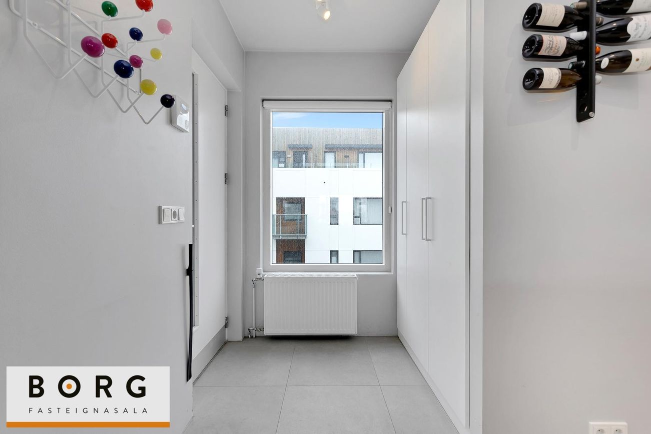 Hverfisgata 85, 101 Reykjavík