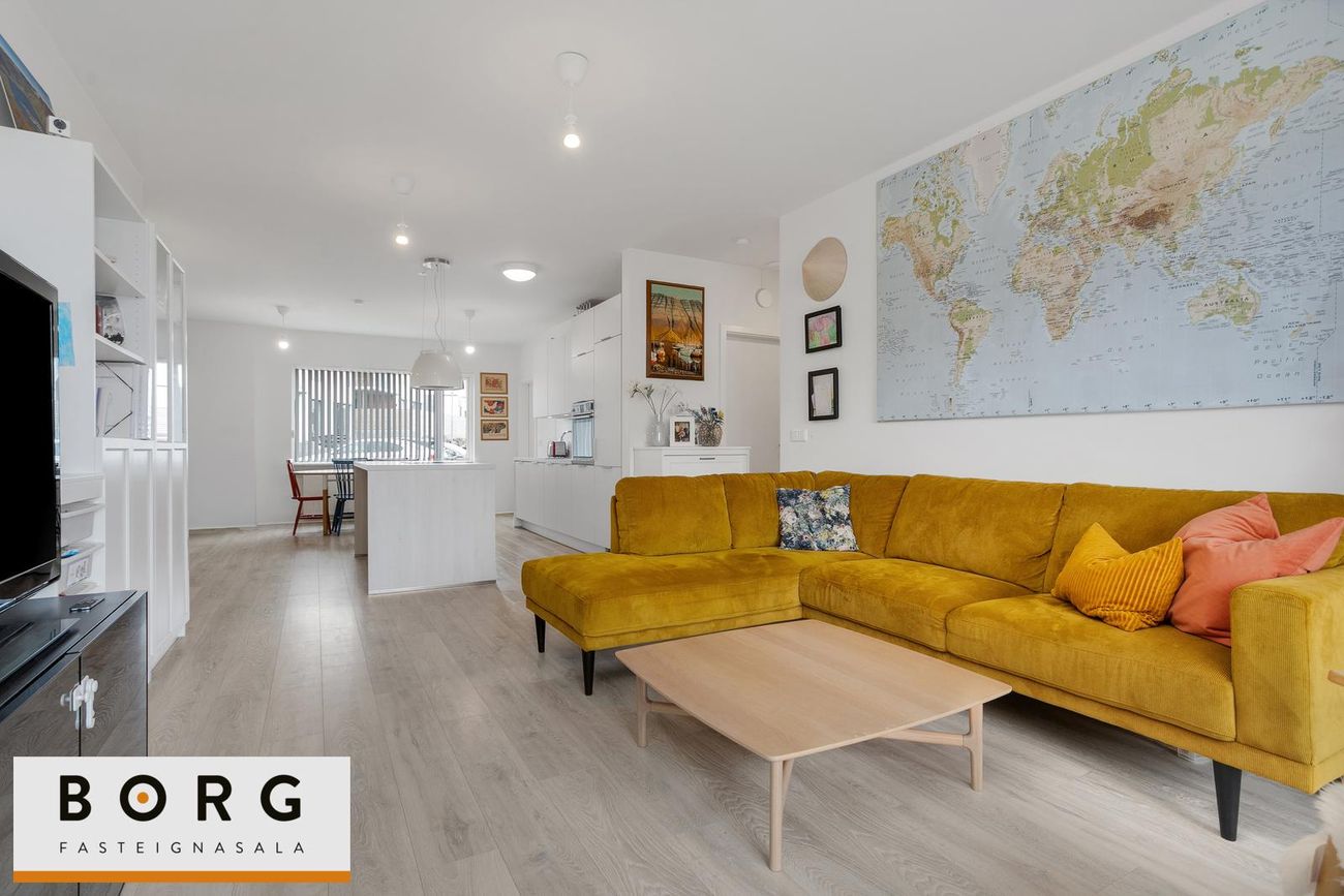 Holtsvegur 9, 210 Garðabær