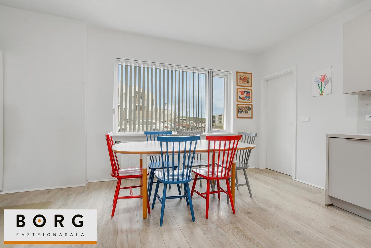 Holtsvegur 9, 210 Garðabær