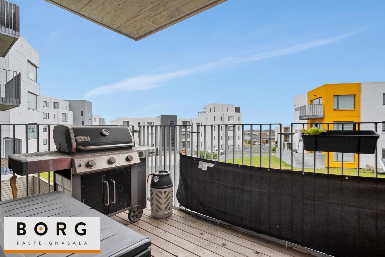 Holtsvegur 9, 210 Garðabær