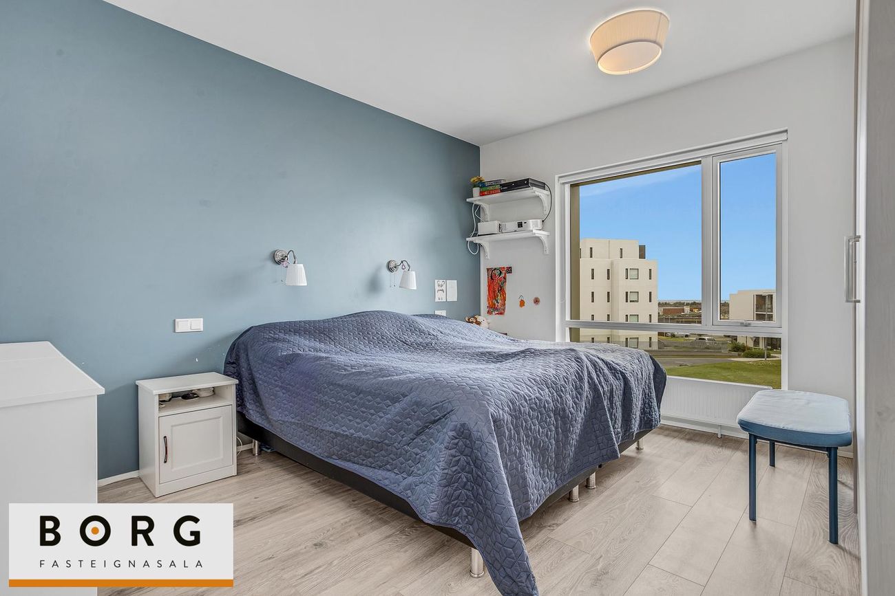 Holtsvegur 9, 210 Garðabær