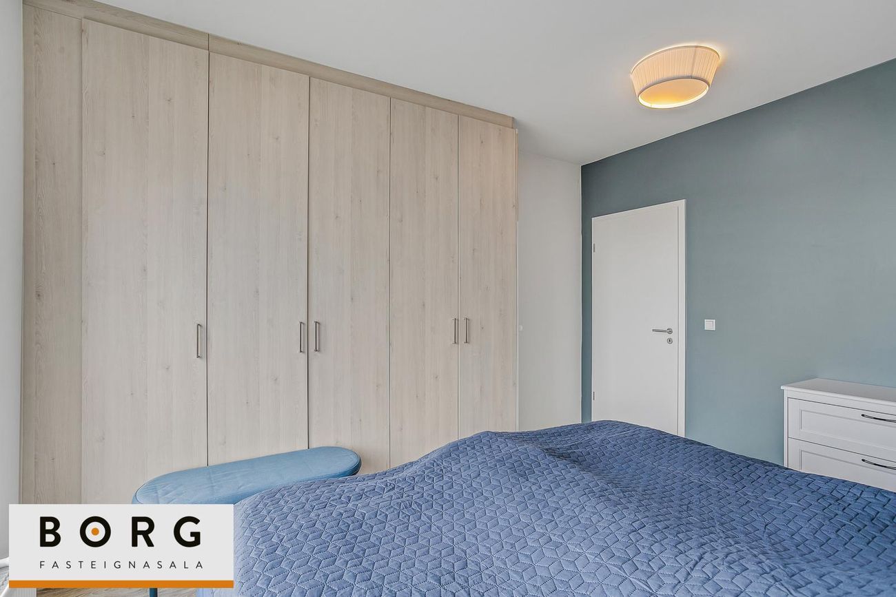 Holtsvegur 9, 210 Garðabær