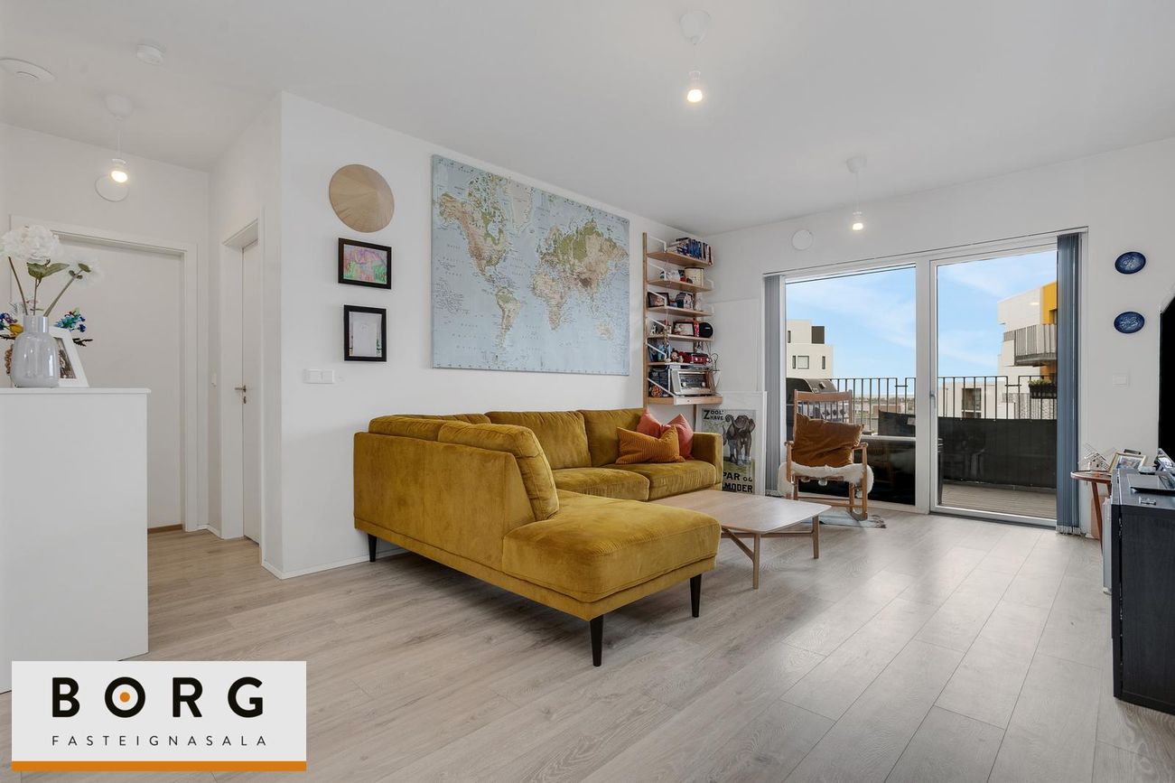 Holtsvegur 9, 210 Garðabær