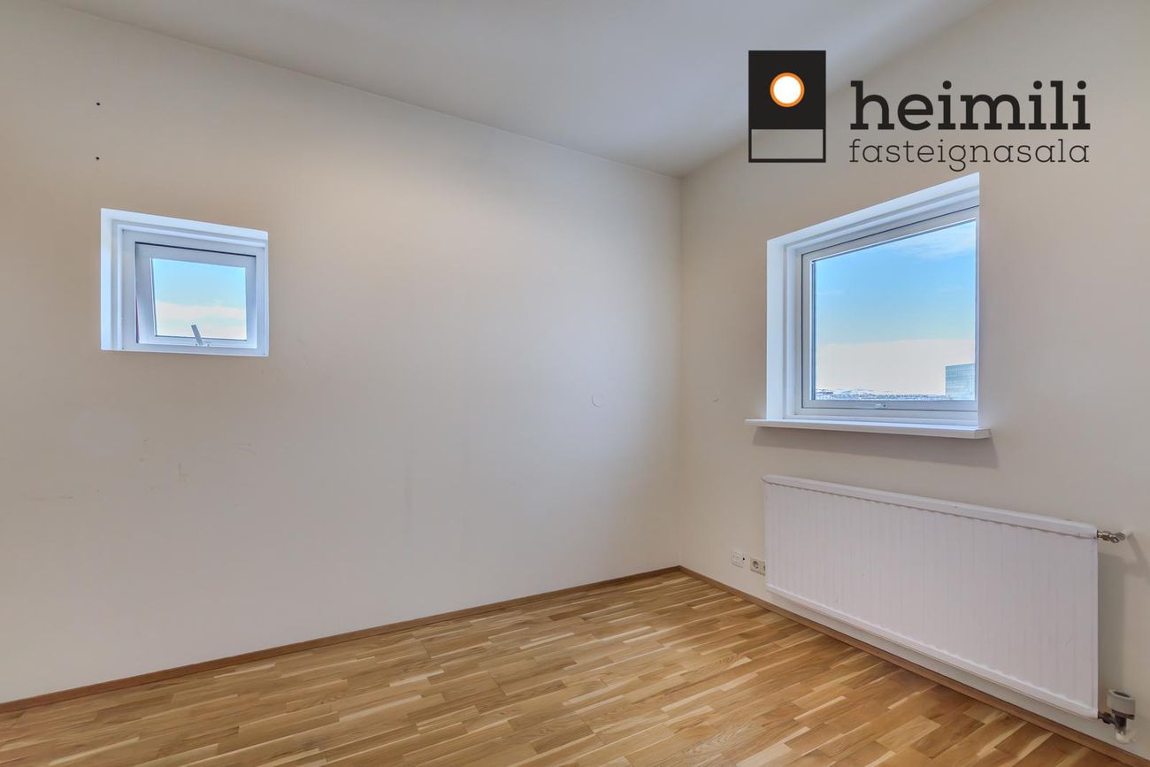 Hraunbær 103, 110 Reykjavík