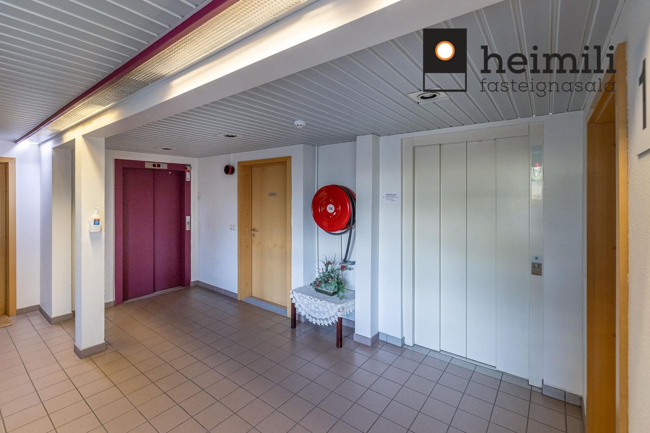 Hraunbær 103, 110 Reykjavík