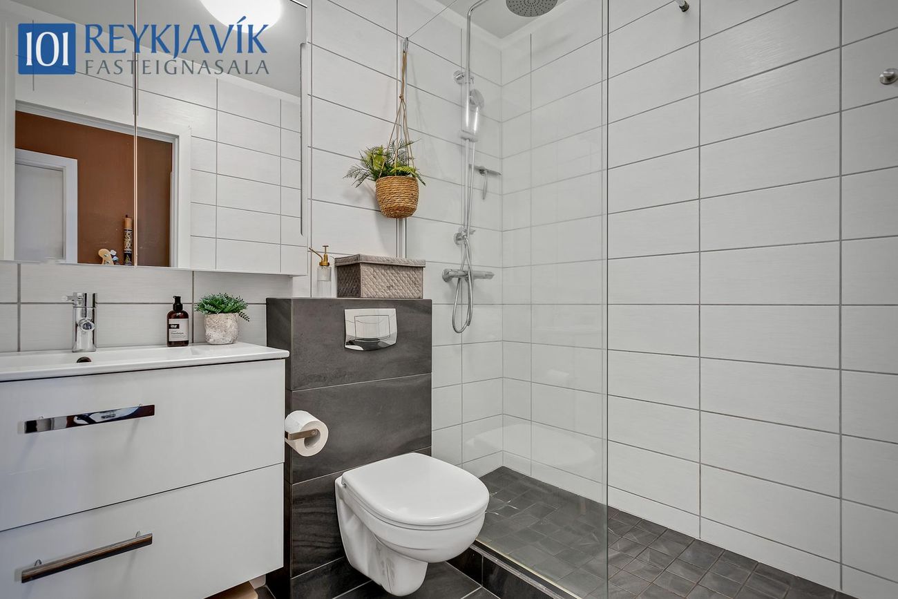 Vesturberg 122, 111 Reykjavík