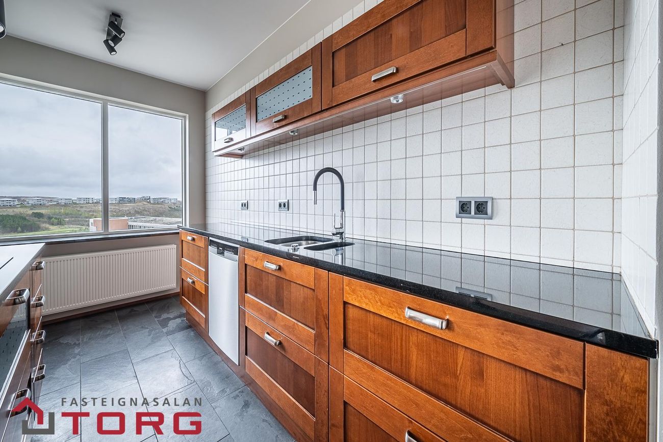 Kórsalir 1, 201 Kópavogur
