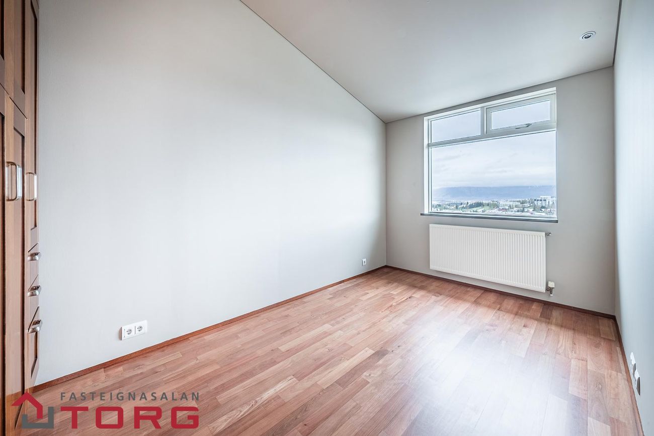 Kórsalir 1, 201 Kópavogur