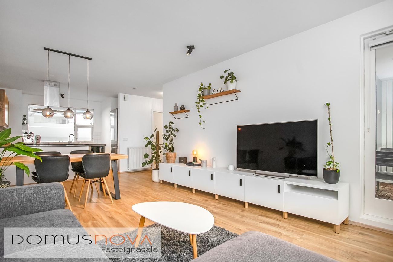 Laufengi 11, 112 Reykjavík