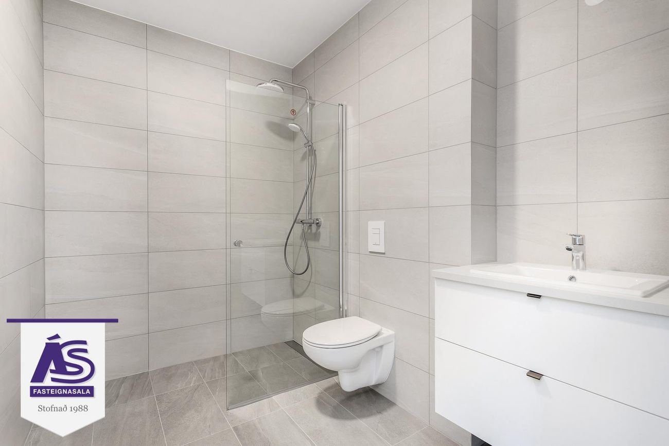 Áshamar 26 - 0404, 221 Hafnarfjörður