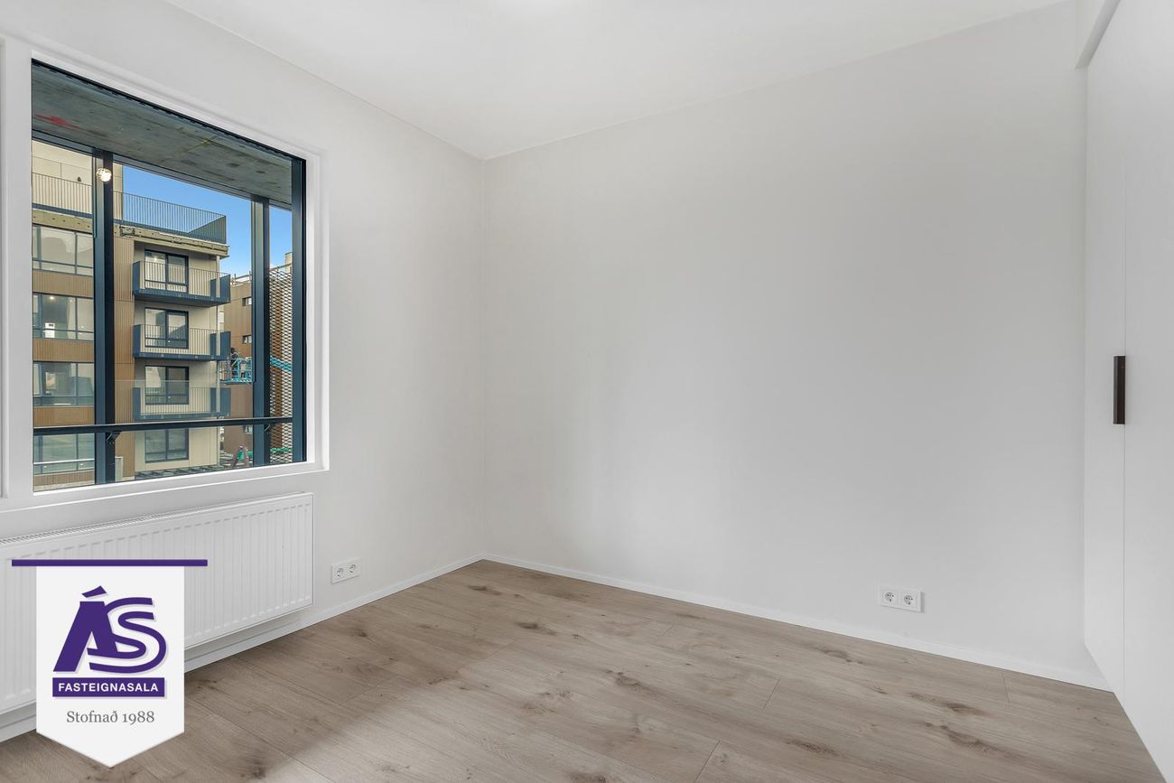Áshamar 26 - 0404, 221 Hafnarfjörður