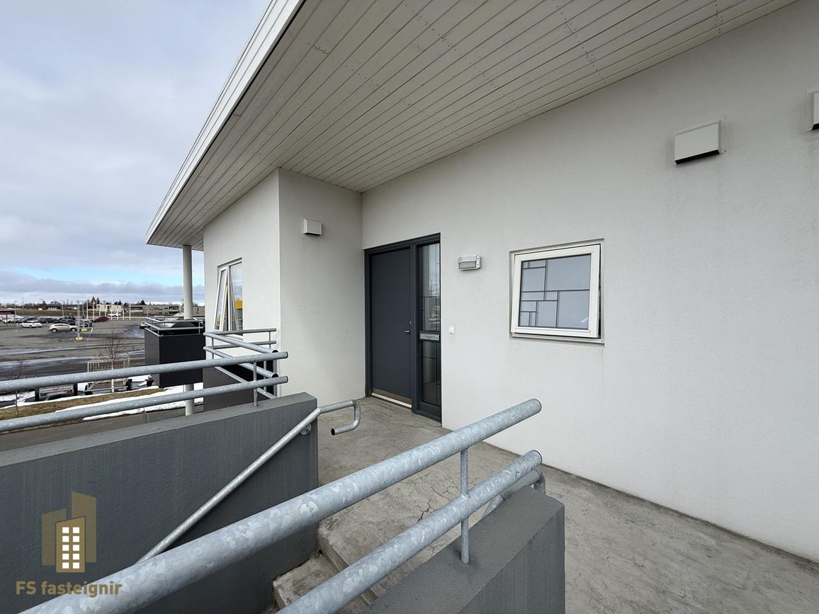 Jaðarstún 12, 600 Akureyri