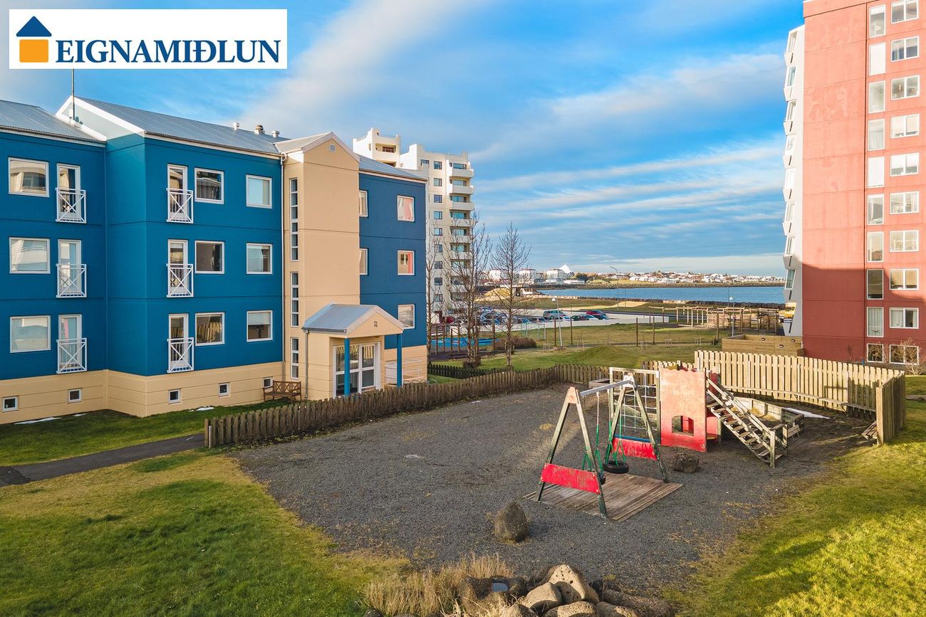 Bárugrandi 11, 107 Reykjavík