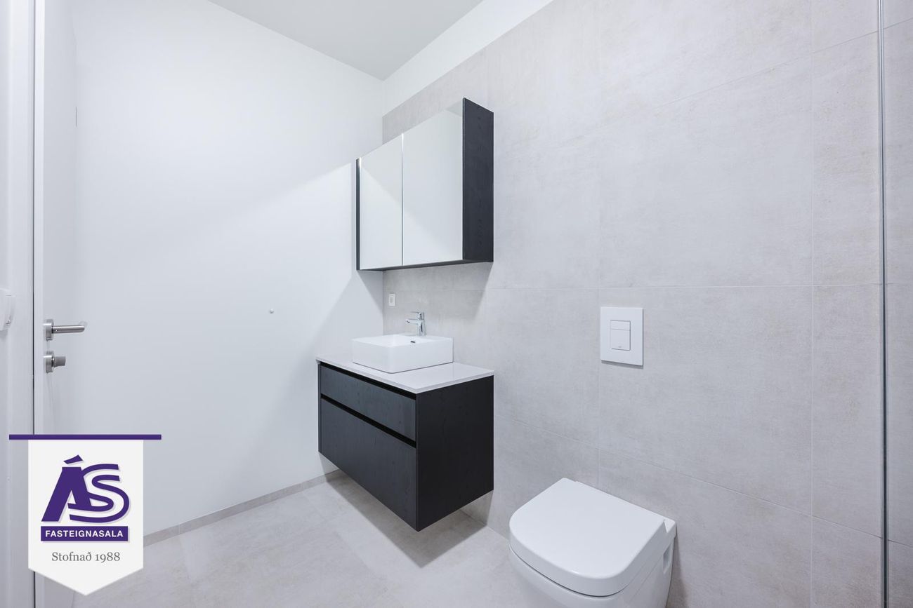 Baughamar 3 - 0402, 221 Hafnarfjörður