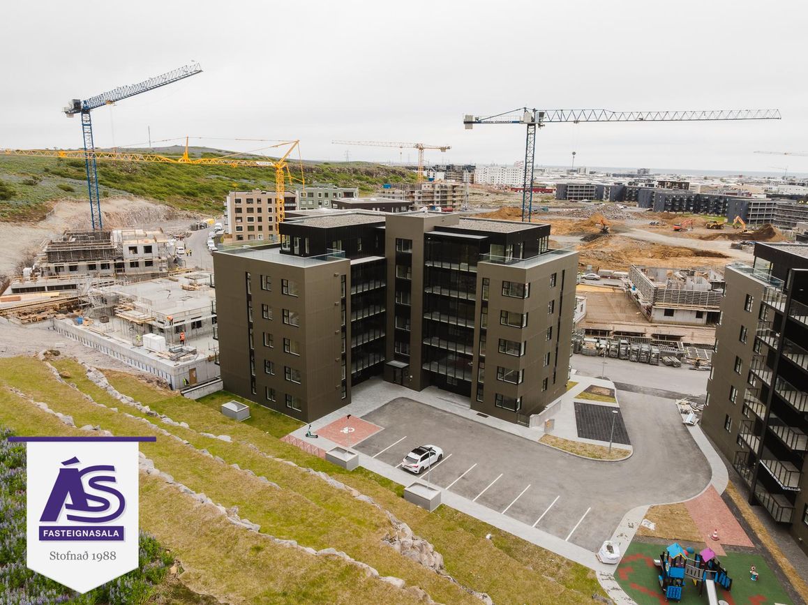 Baughamar 3 - 0402, 221 Hafnarfjörður