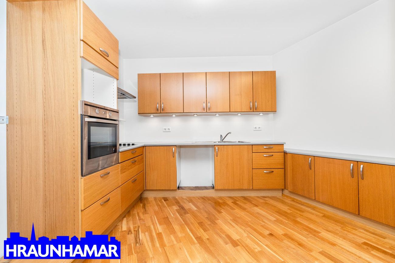 Flatahraun 1, 220 Hafnarfjörður