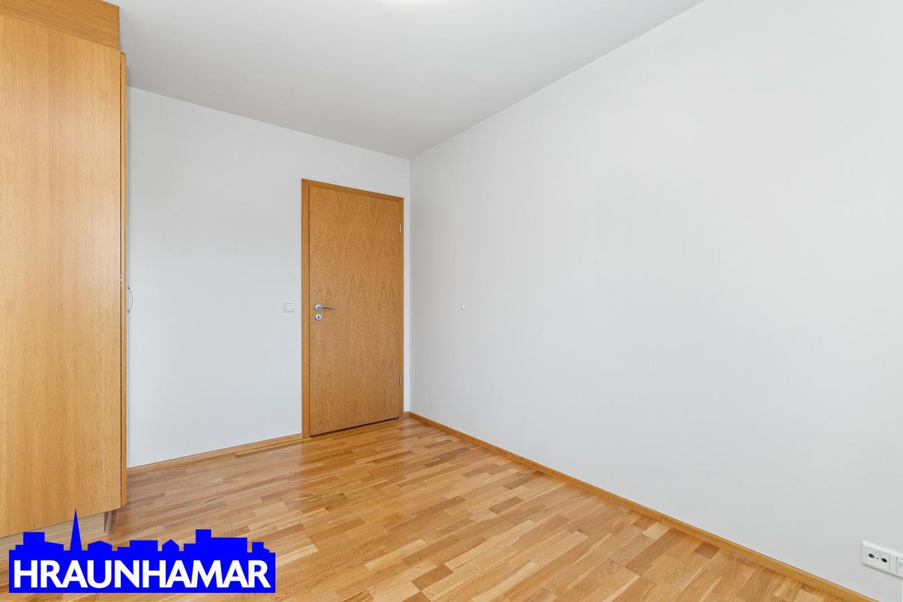 Flatahraun 1, 220 Hafnarfjörður