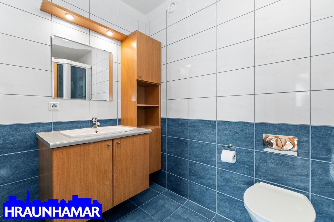 Flatahraun 1, 220 Hafnarfjörður