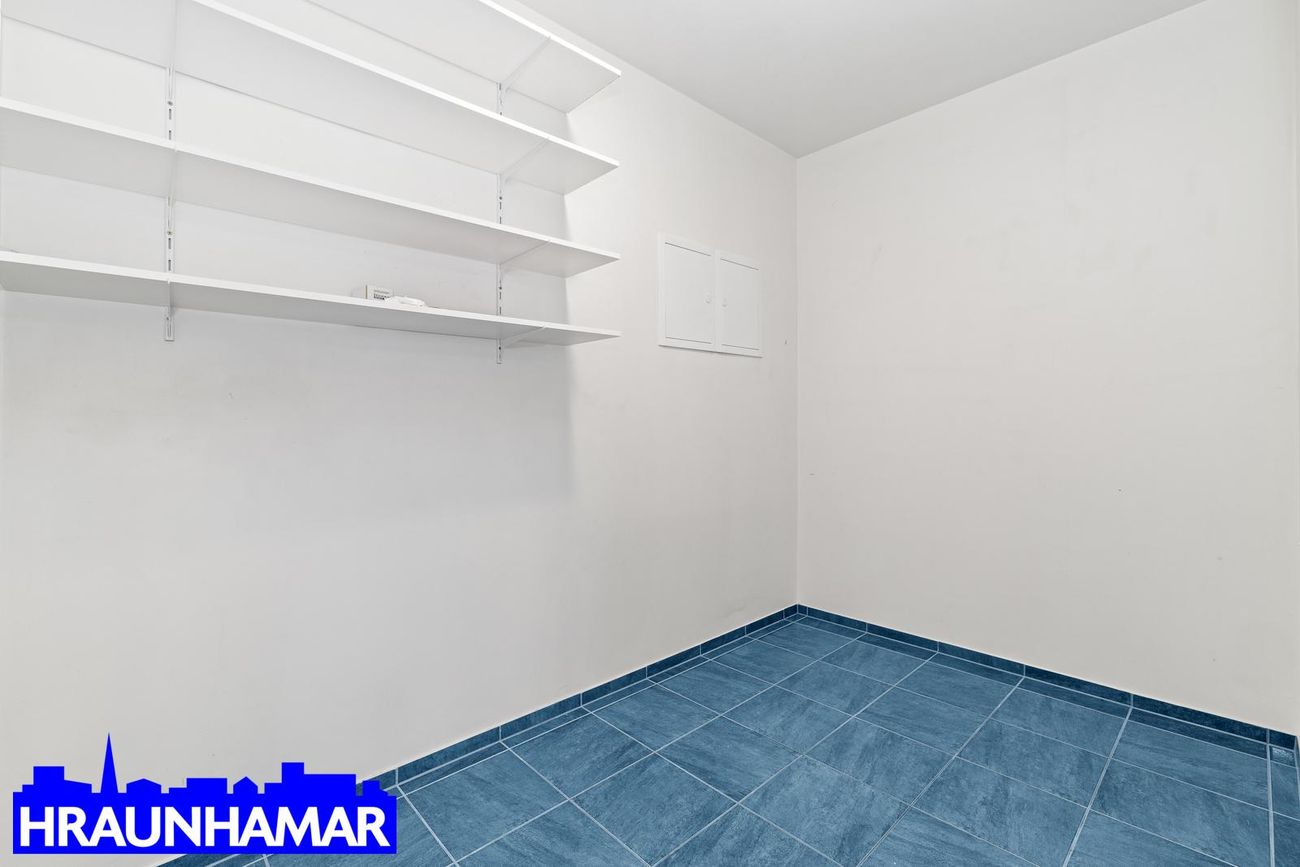 Flatahraun 1, 220 Hafnarfjörður