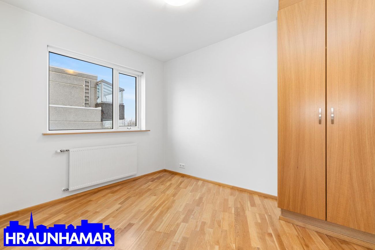 Flatahraun 1, 220 Hafnarfjörður