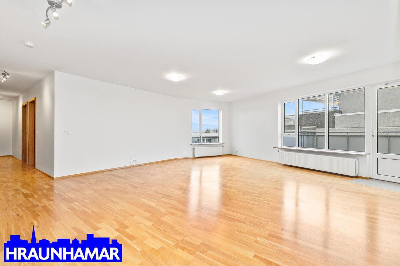 Flatahraun 1, 220 Hafnarfjörður