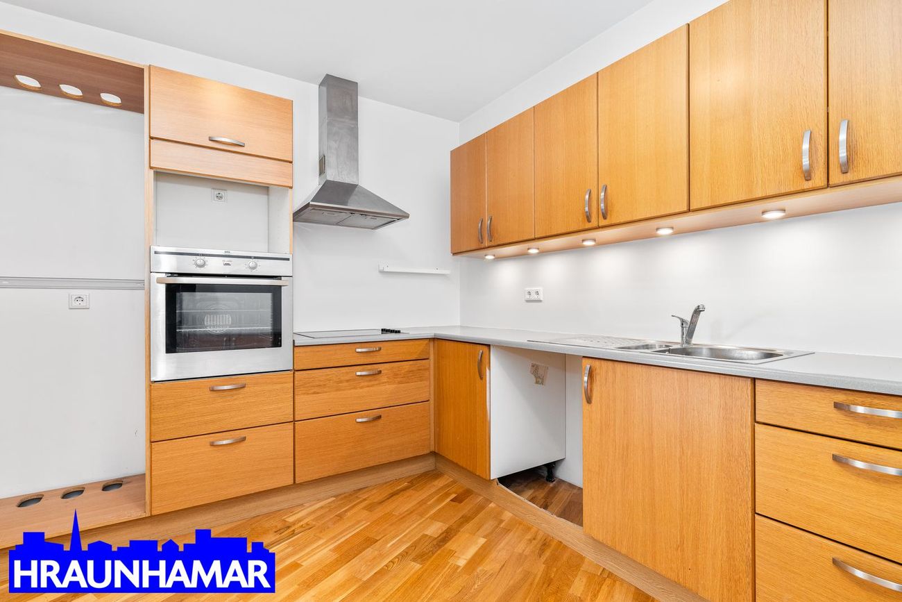 Flatahraun 1, 220 Hafnarfjörður