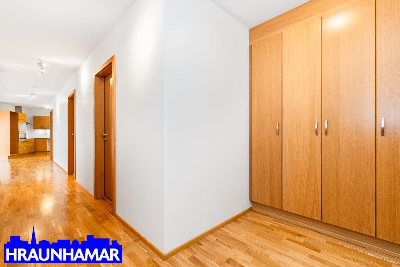 Flatahraun 1, 220 Hafnarfjörður