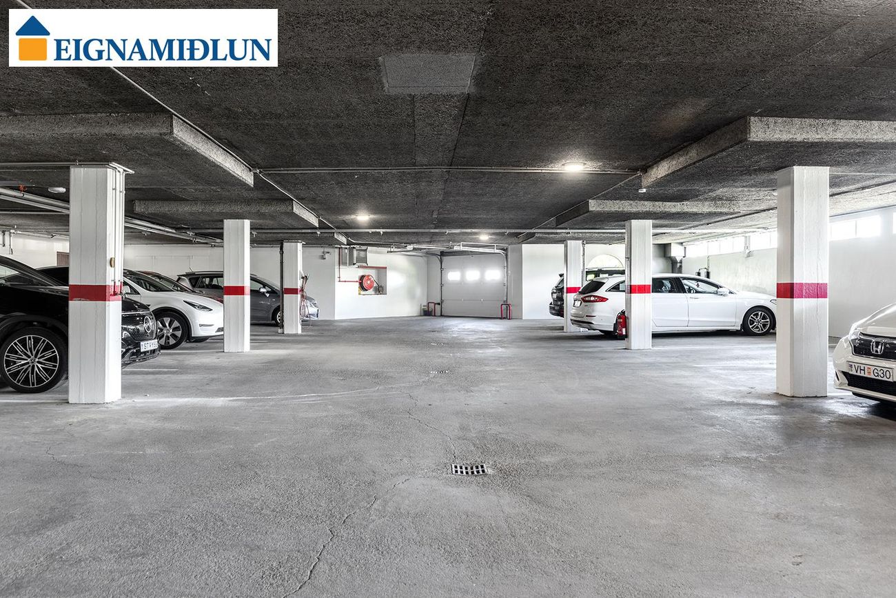 Miðleiti 1, 103 Reykjavík