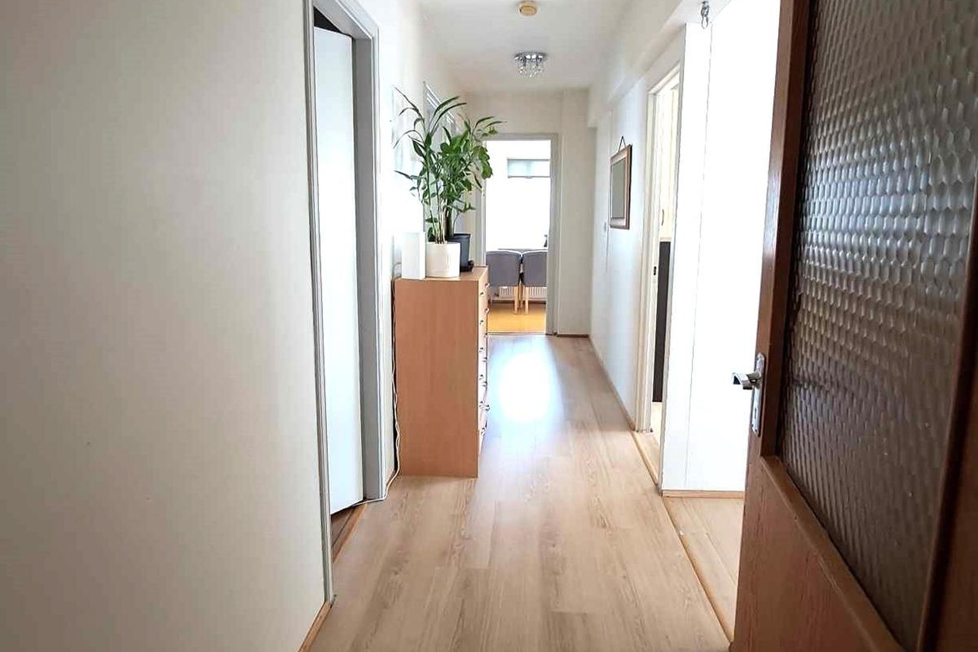 Strandgata 55, 735 Fjarða