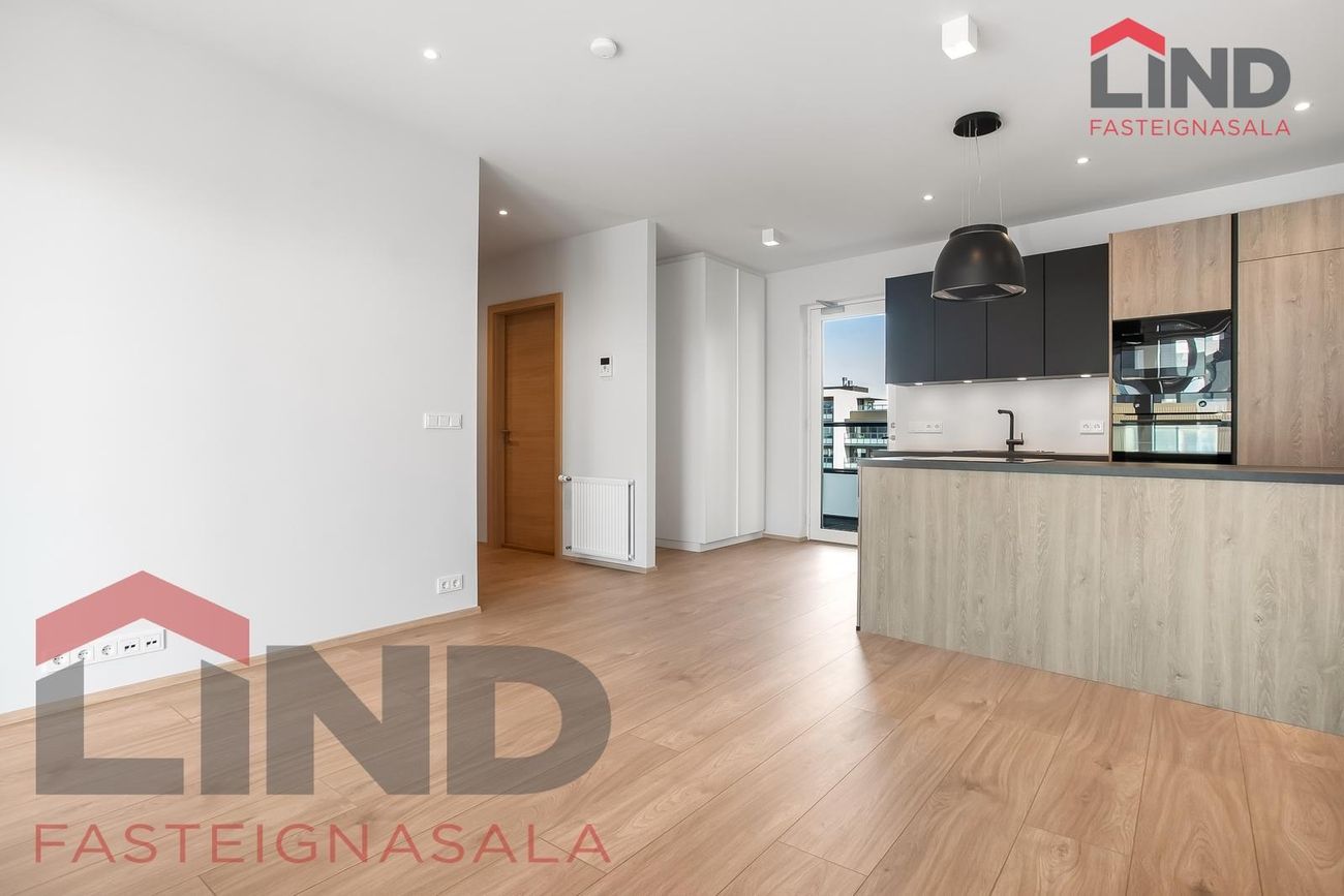 Fálkahlíð 5, 102 Reykjavík