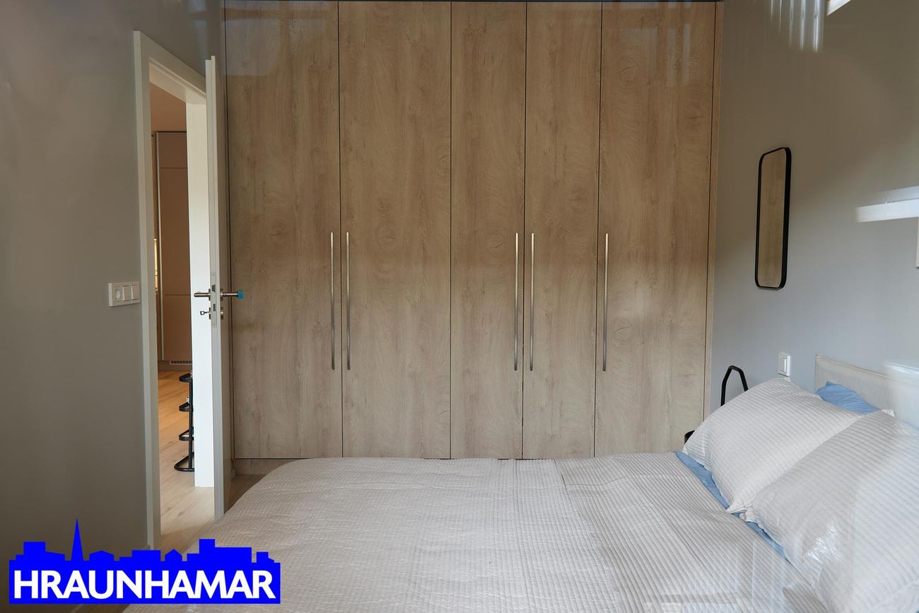 Baughamar 7, 221 Hafnarfjörður