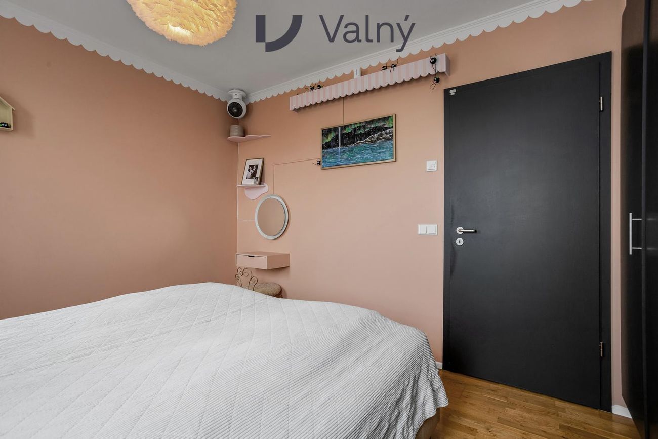 Tjarnabakki 14, 260 Reykjanesbær