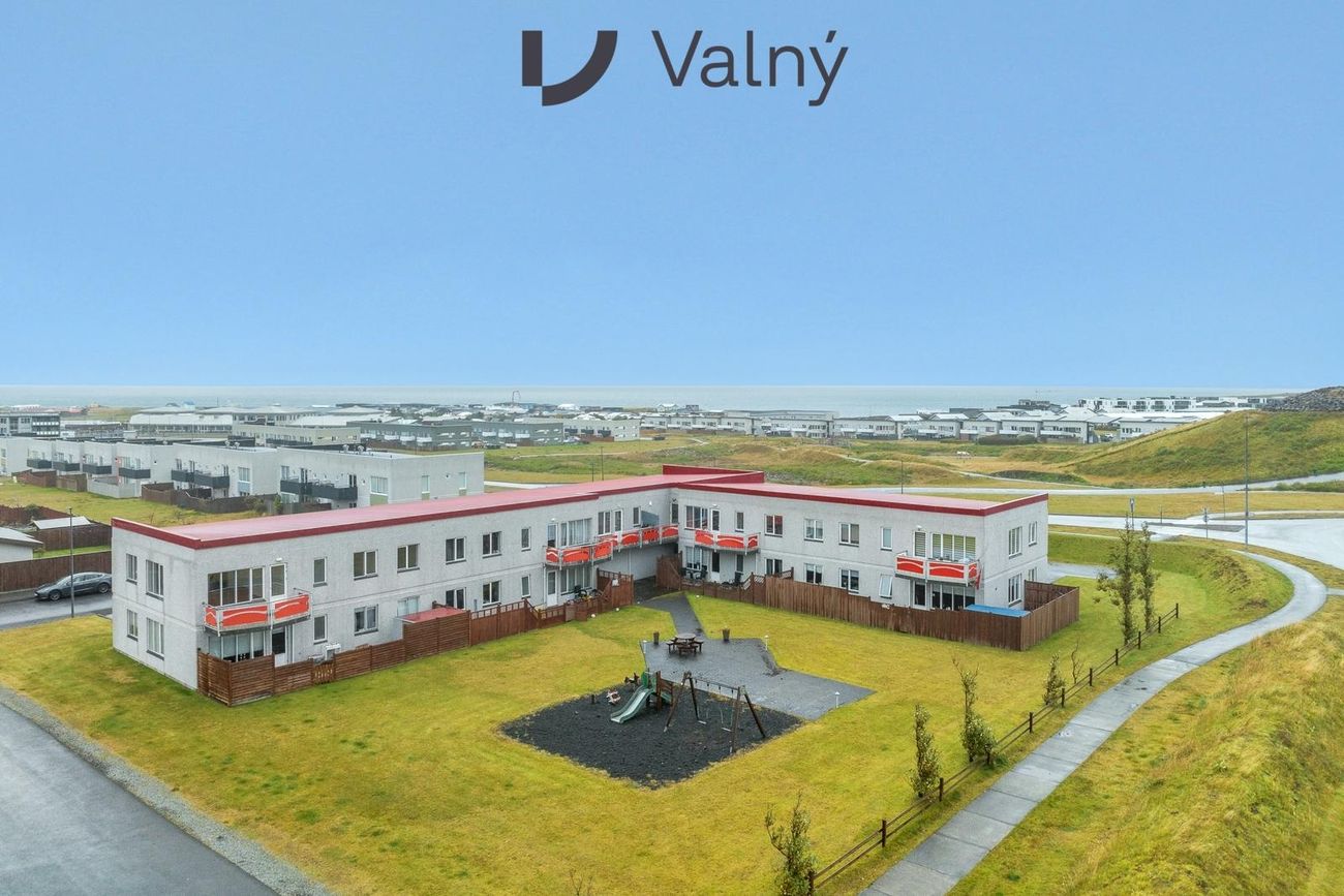 Tjarnabakki 14, 260 Reykjanesbær