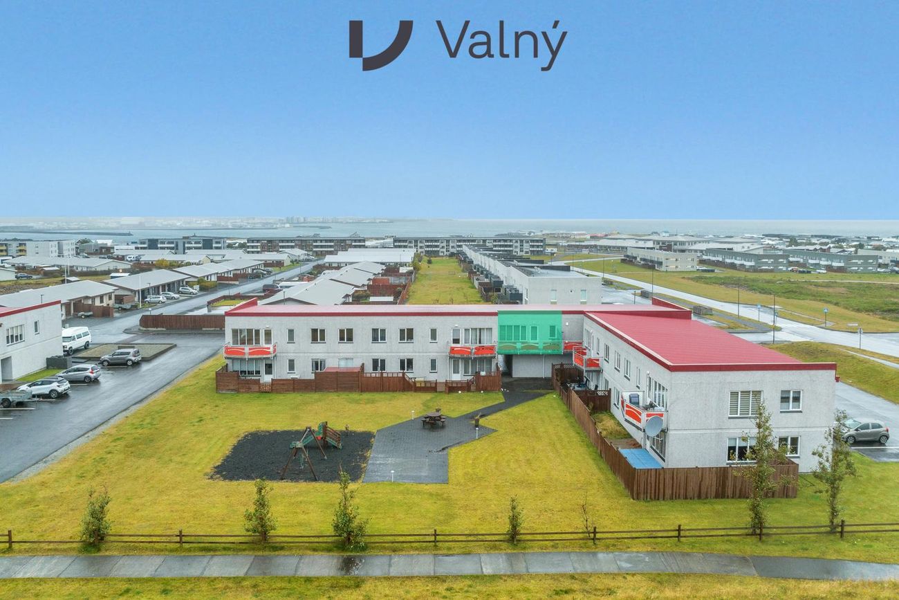 Tjarnabakki 14, 260 Reykjanesbær