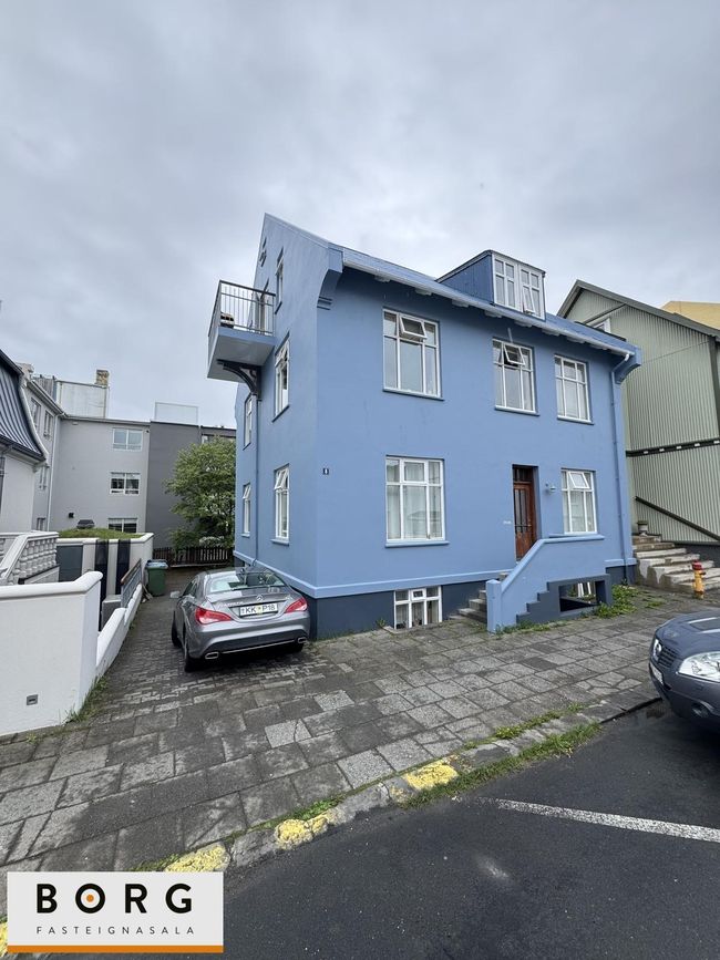 Grundarstígur 8, 101 Reykjavík
