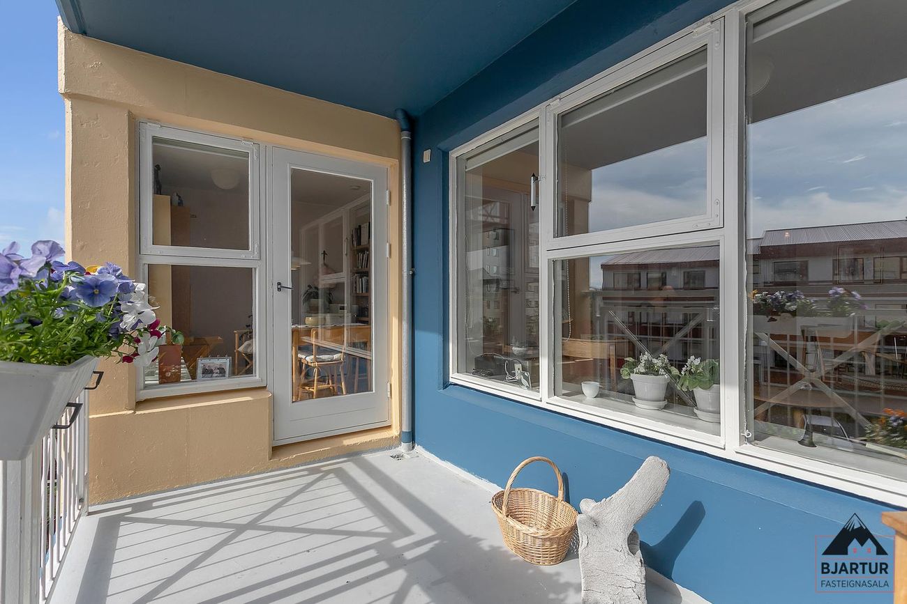 Bárugrandi 11, 107 Reykjavík