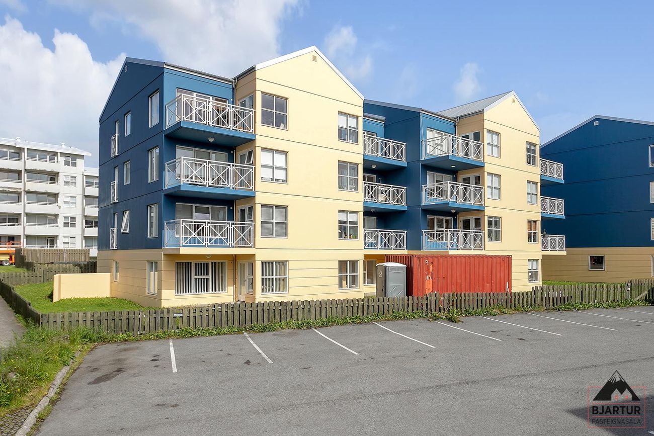 Bárugrandi 11, 107 Reykjavík