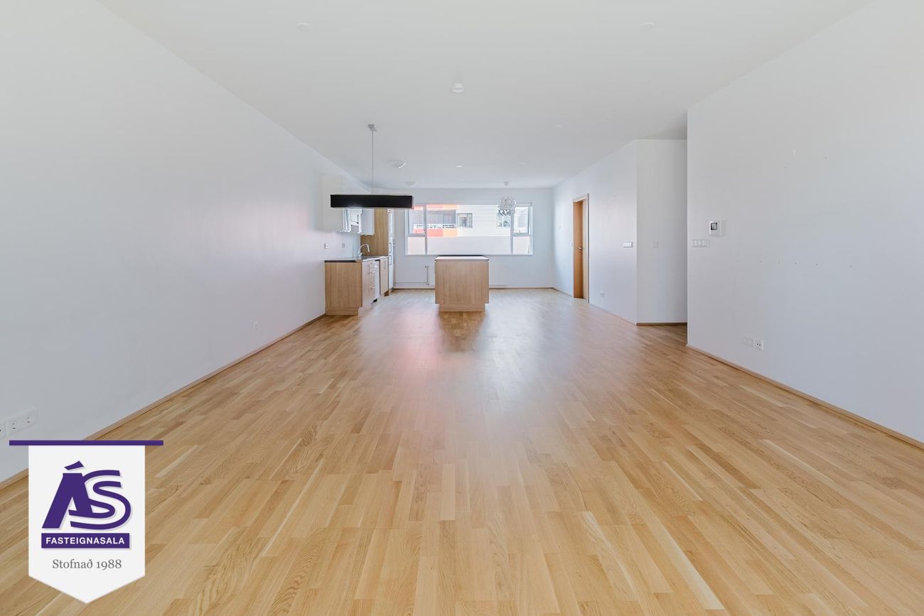 Skipalón 12 - 0104, 220 Hafnarfjörður