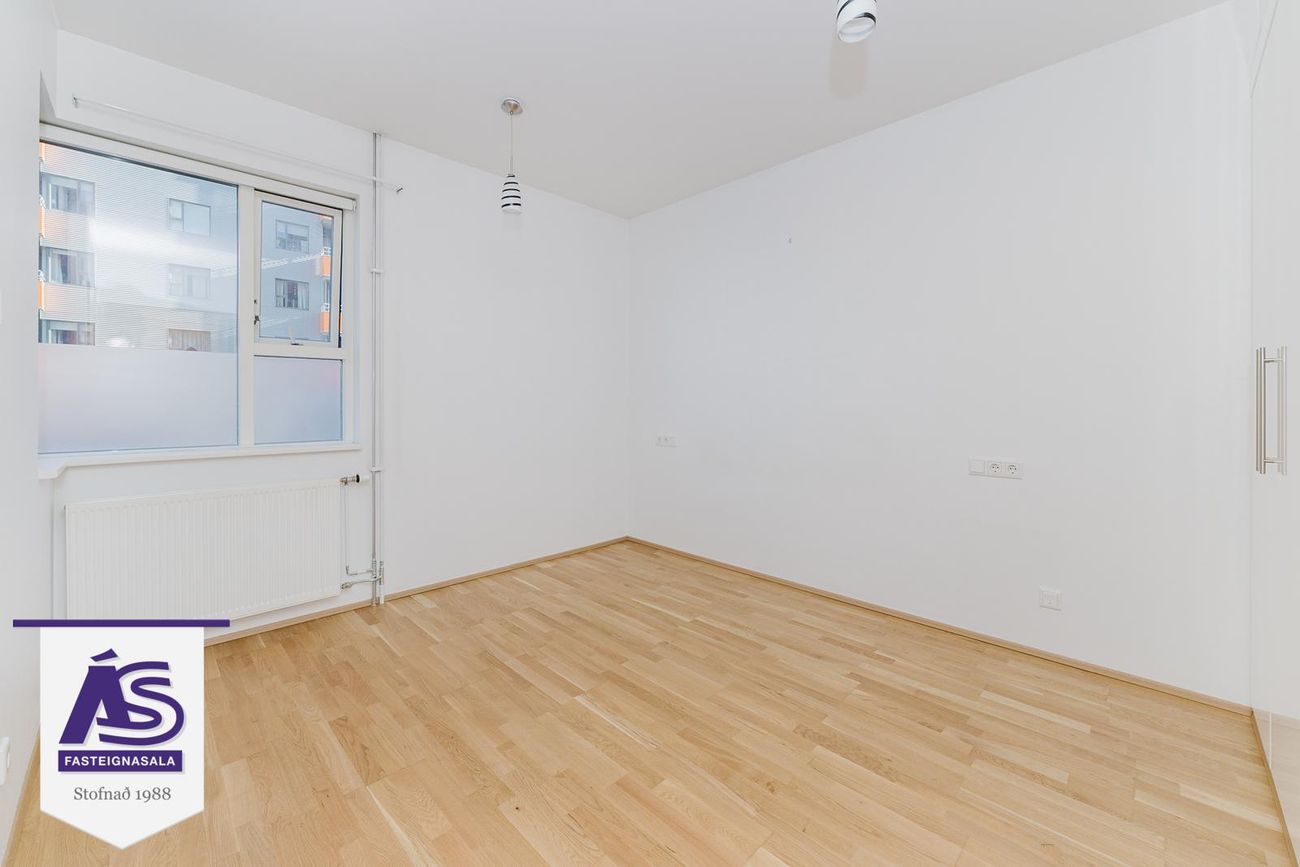 Skipalón 12 - 0104, 220 Hafnarfjörður