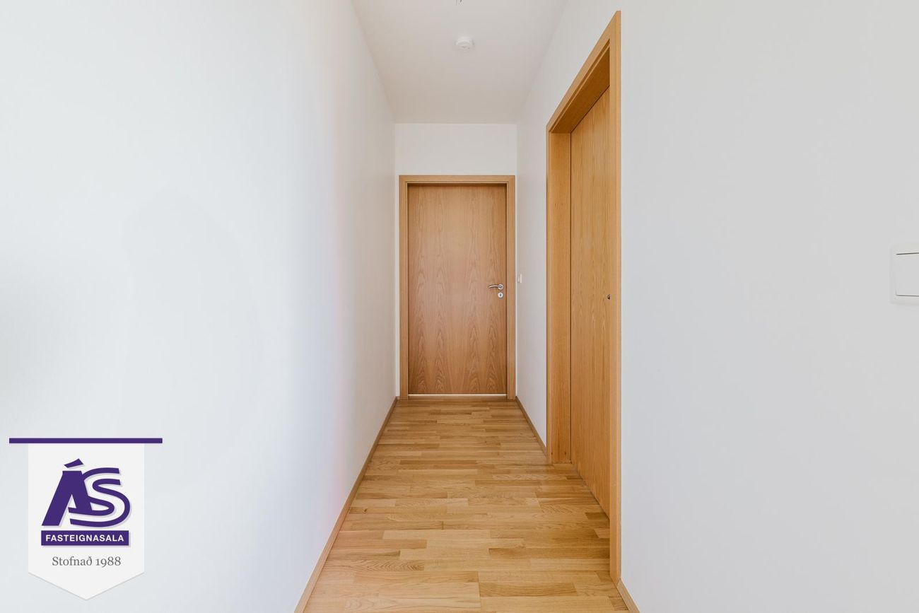 Skipalón 12 - 0104, 220 Hafnarfjörður