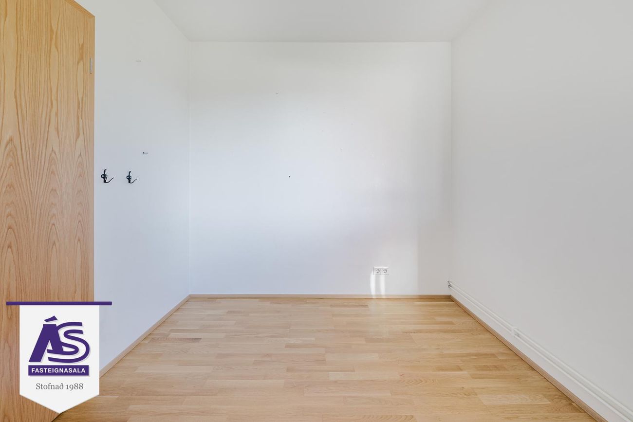 Skipalón 12 - 0104, 220 Hafnarfjörður