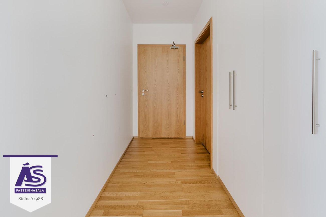 Skipalón 12 - 0104, 220 Hafnarfjörður