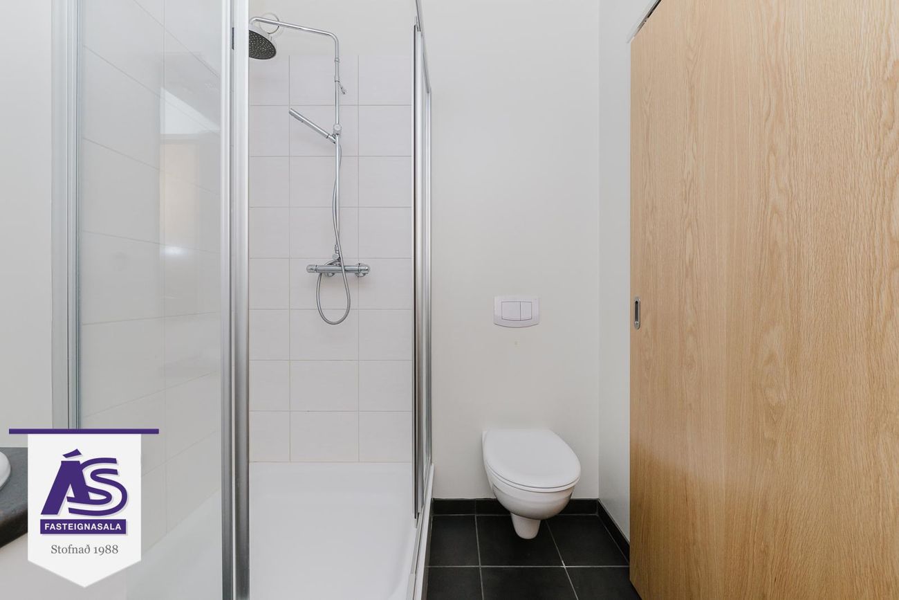 Skipalón 12 - 0104, 220 Hafnarfjörður