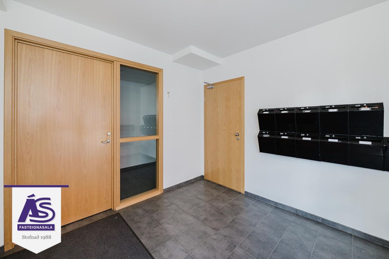 Skipalón 12 - 0104, 220 Hafnarfjörður