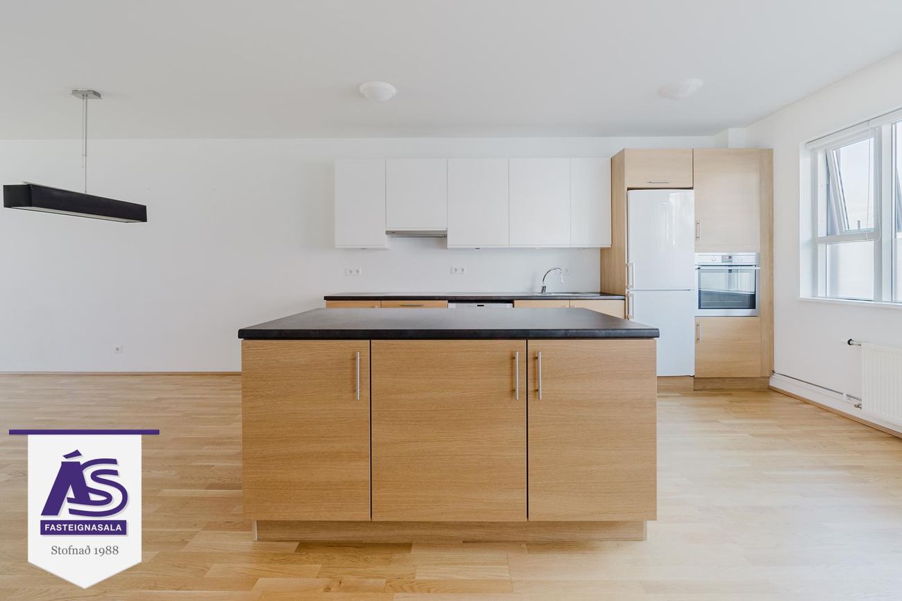Skipalón 12 - 0104, 220 Hafnarfjörður