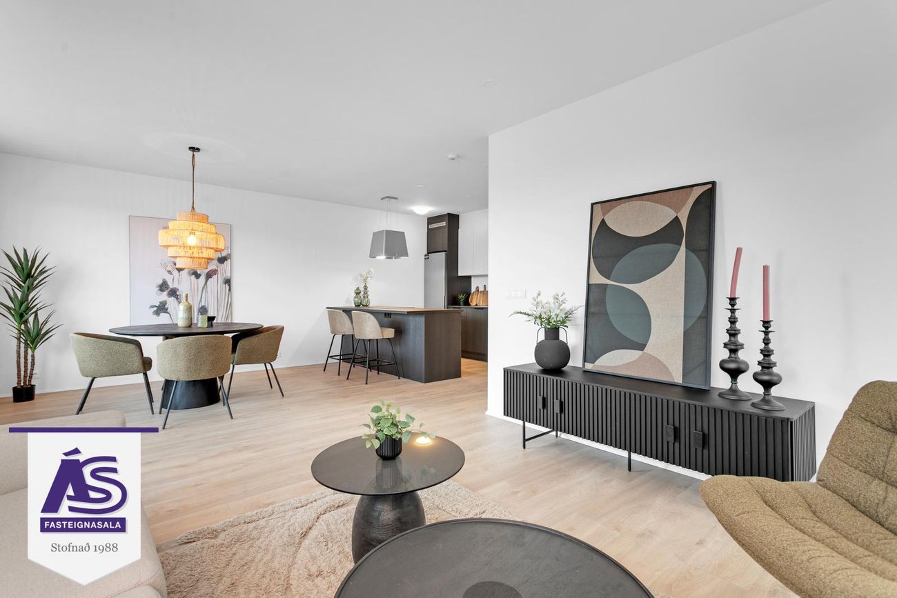 Hringhamar 23, 221 Hafnarfjörður