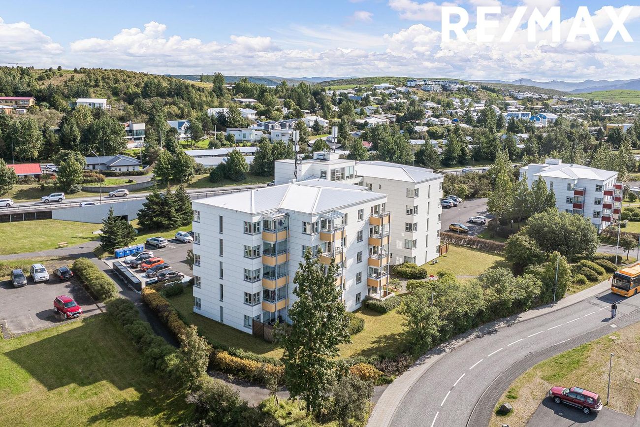 Sólvangsvegur 1, 220 Hafnarfjörður