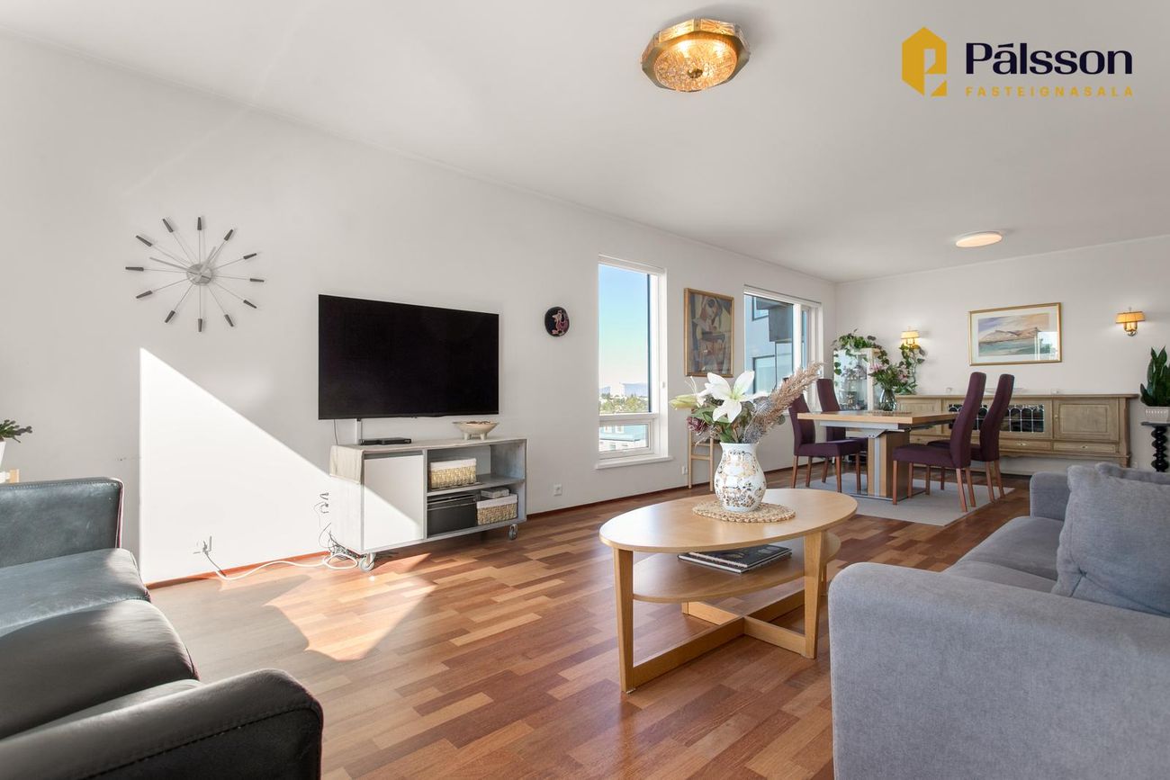 Sólheimar 23, 104 Reykjavík