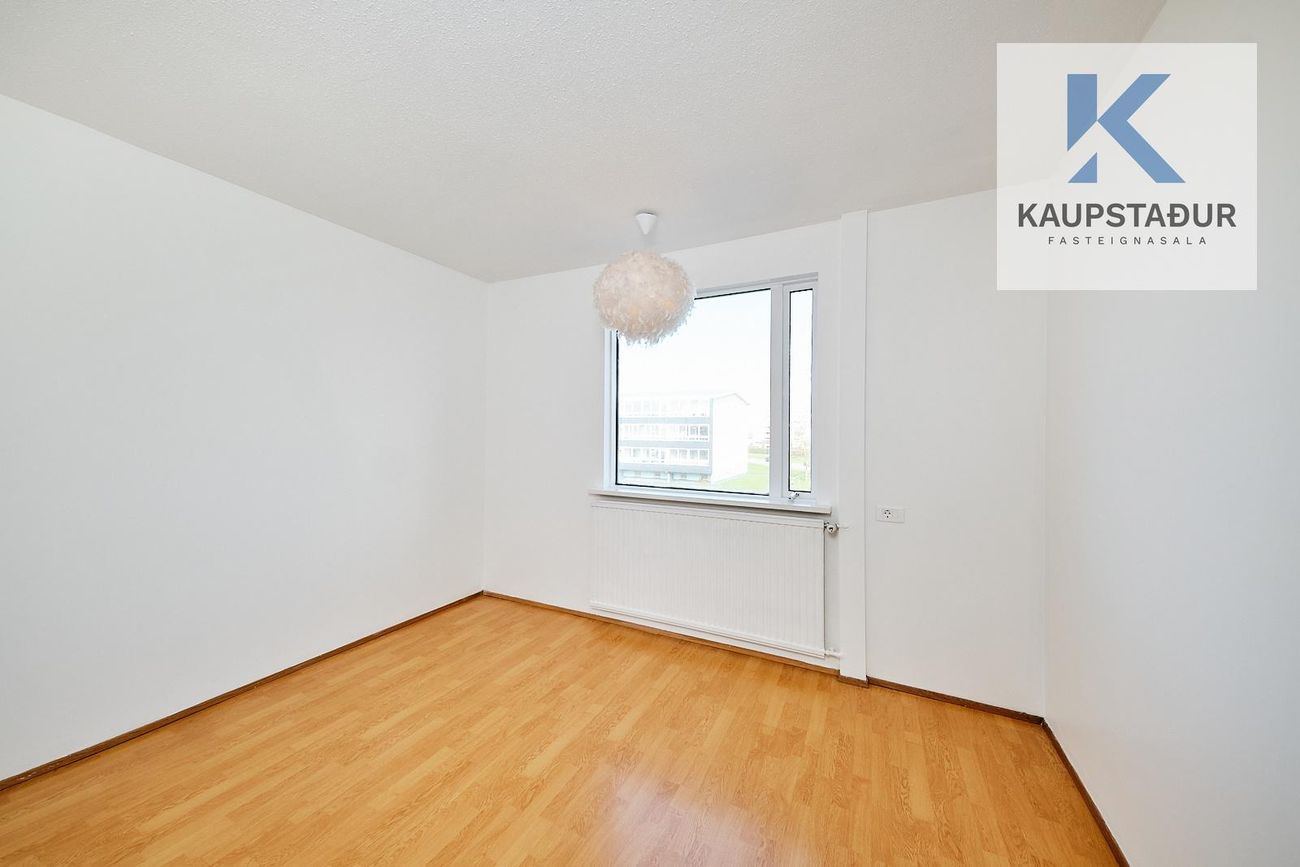 Vallarbraut 9, 300 Akranes