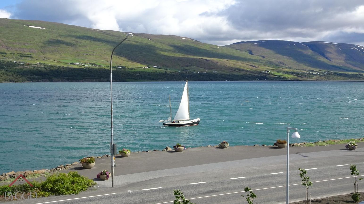 Austurbrú 2, 600 Akureyri